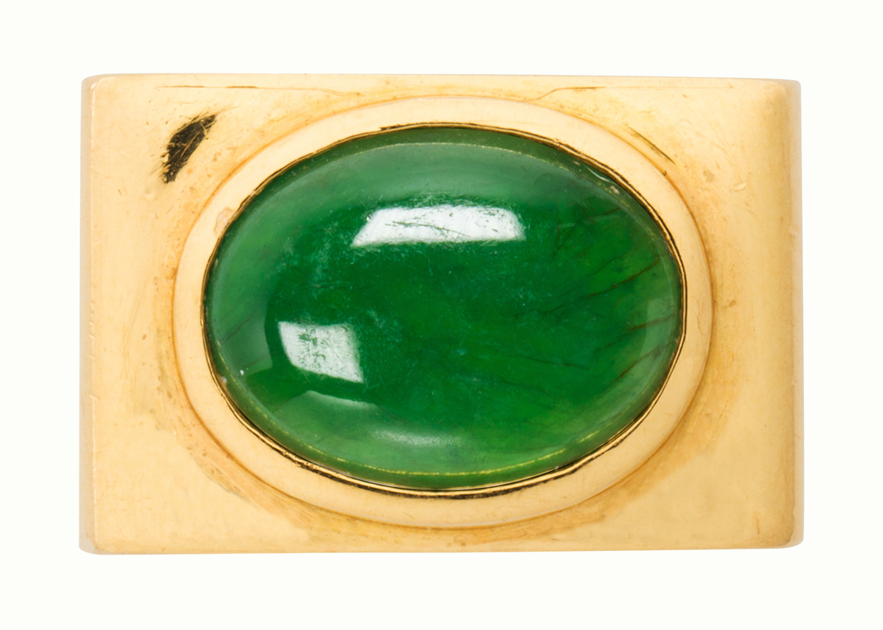 a jadeite and fourteen karat gold ring
