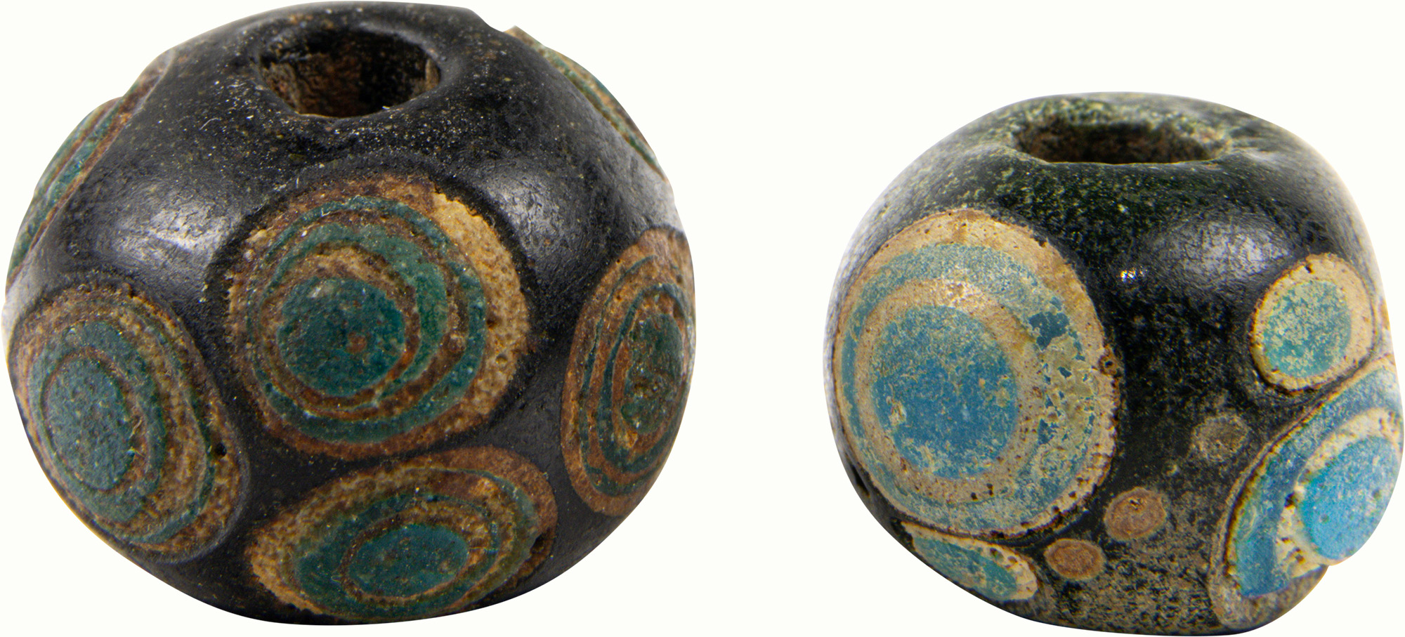 (lot of 2) Warring States glass ‘eye’ beads.Estimate: $1,000–$1,500