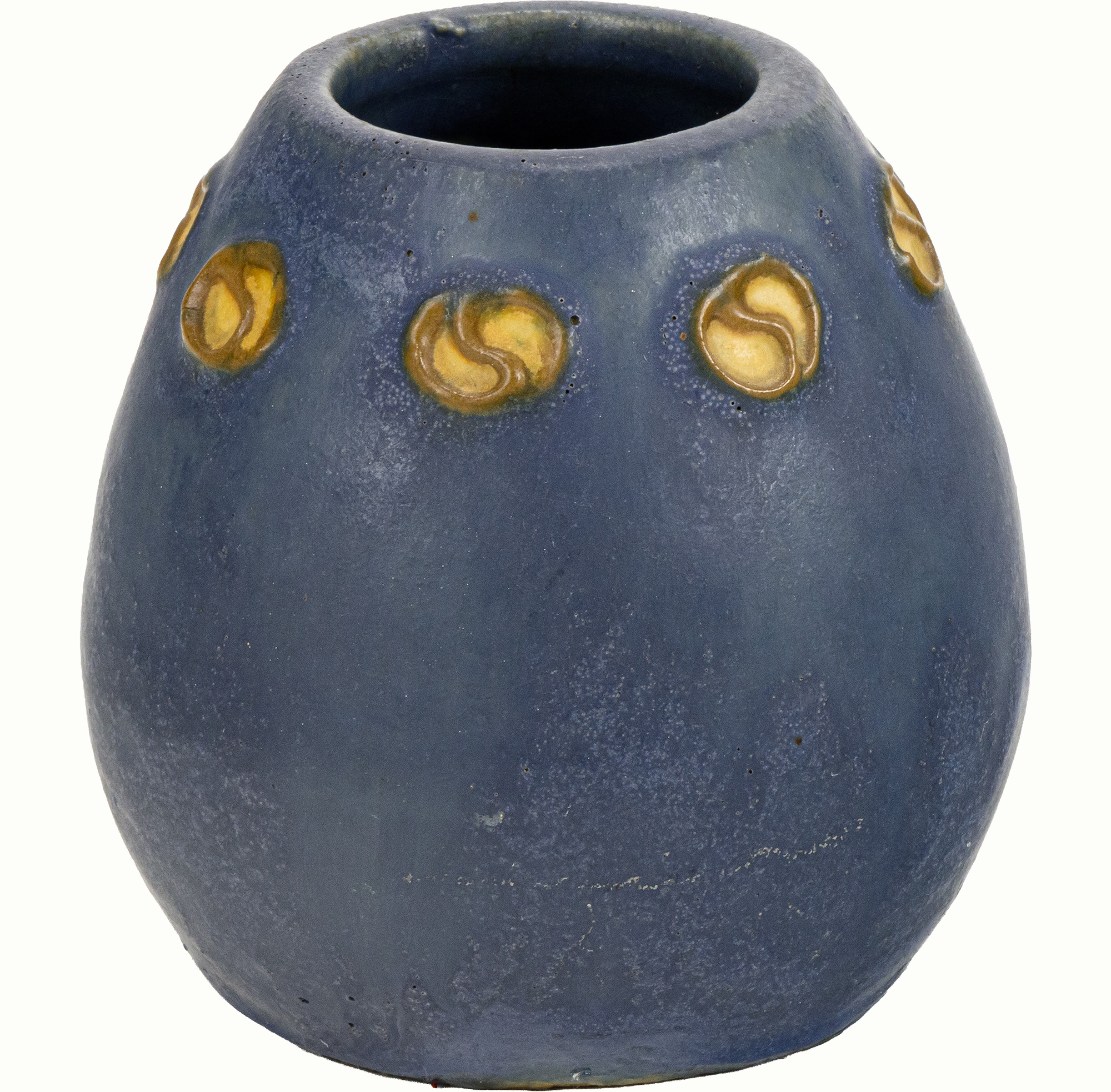 An Arequipa California pottery squeeze bag vase. Estimate: $800–$1,200