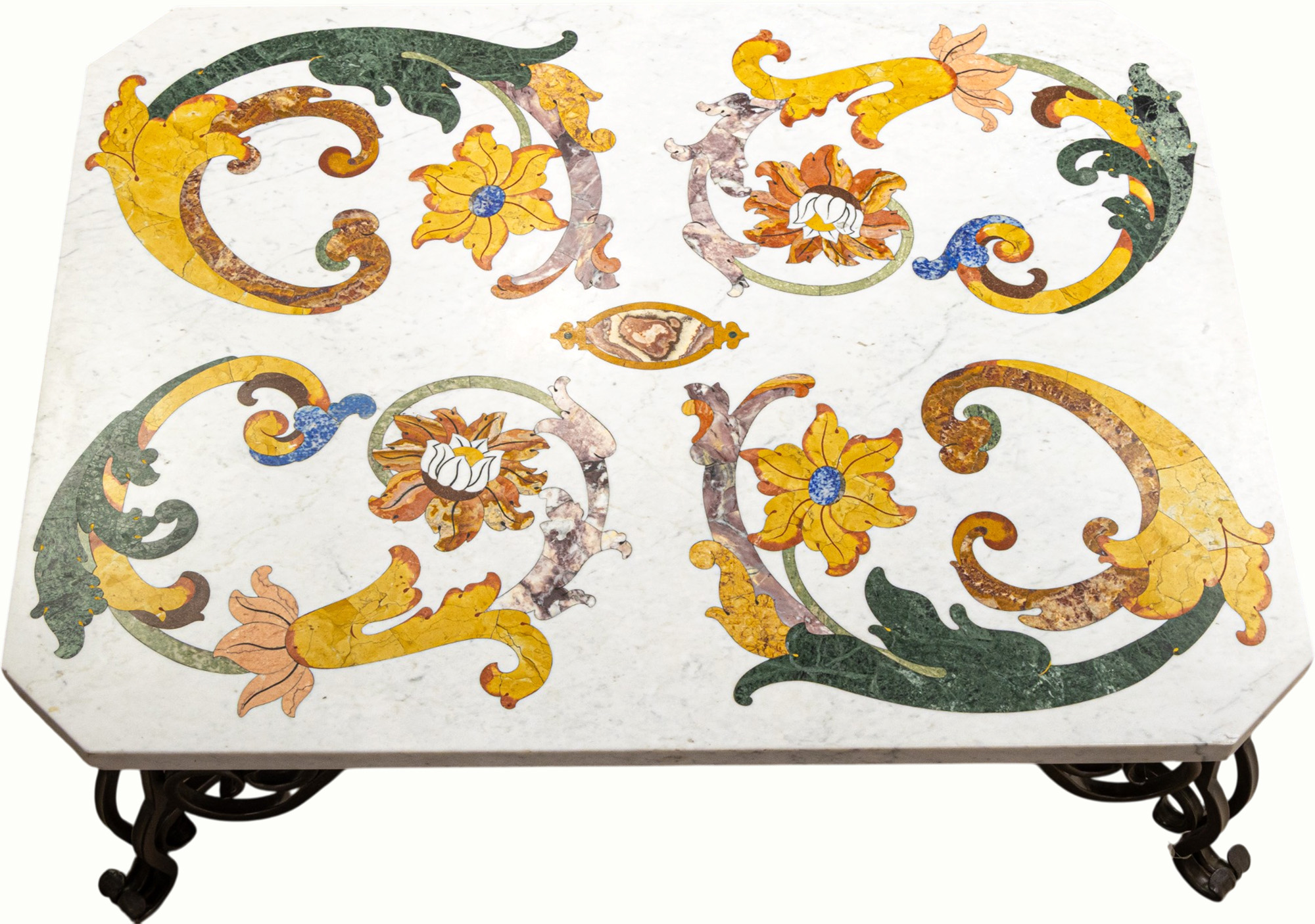 An Italian Renaissance style pietra dura coffee table. Estimate: $1,000–$1,500