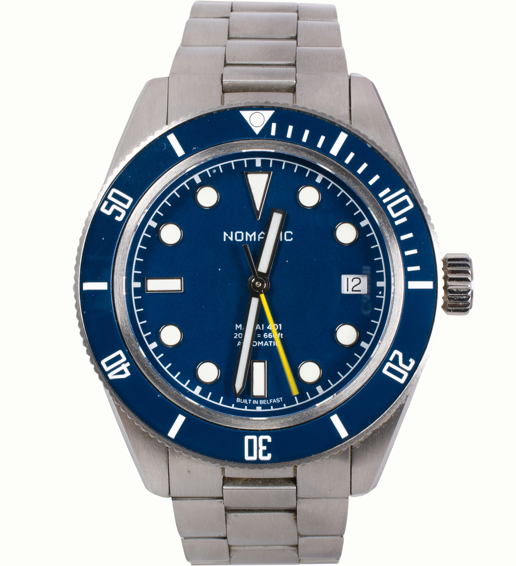 A Nomadic Maraí 401 Seafarer stainless steel watch. Estimate: $300–$500
